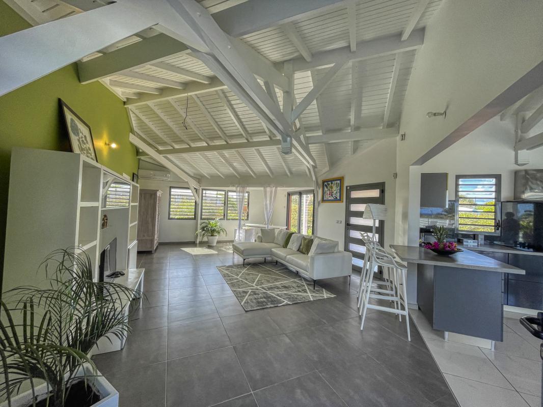 11 Location villa Andrea 3 chambres 6 personnes vue mer et piscine à sainte anne en guadeloupe - salon